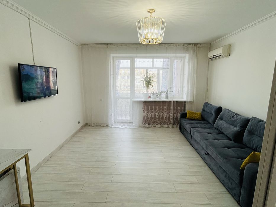 Продам 2х комнатную квартиру Куйше Дина 15 оядом с тд Евразия