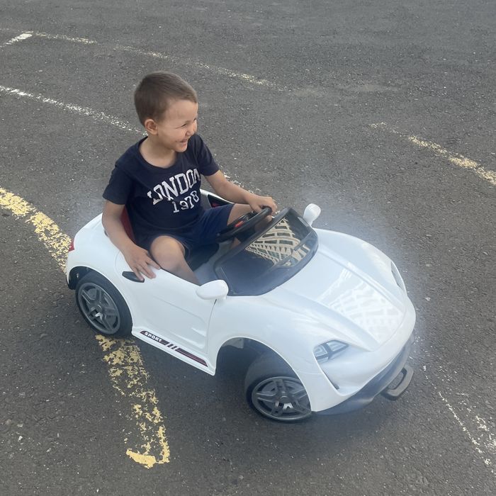 Машина на пульте управления