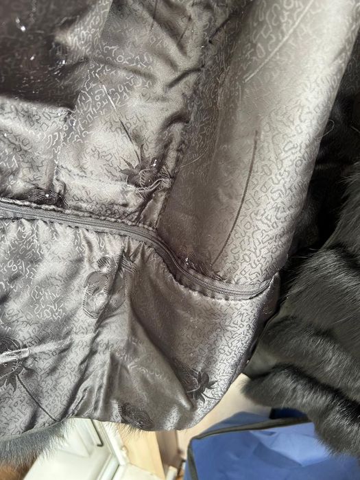 Продаю меховой жилетку