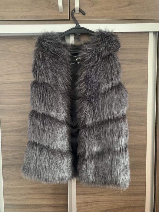 Vesta de blana mov
