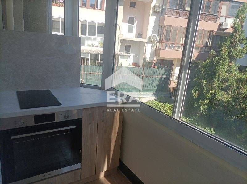 Двустаен обзаведен апартамент под наем, в района на Лятно кино Тракия,