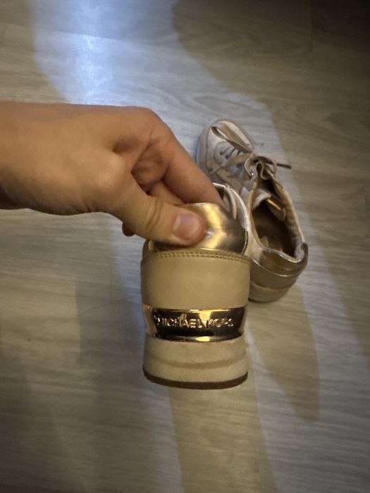 Оригинал michael kors кроссовки летние продам