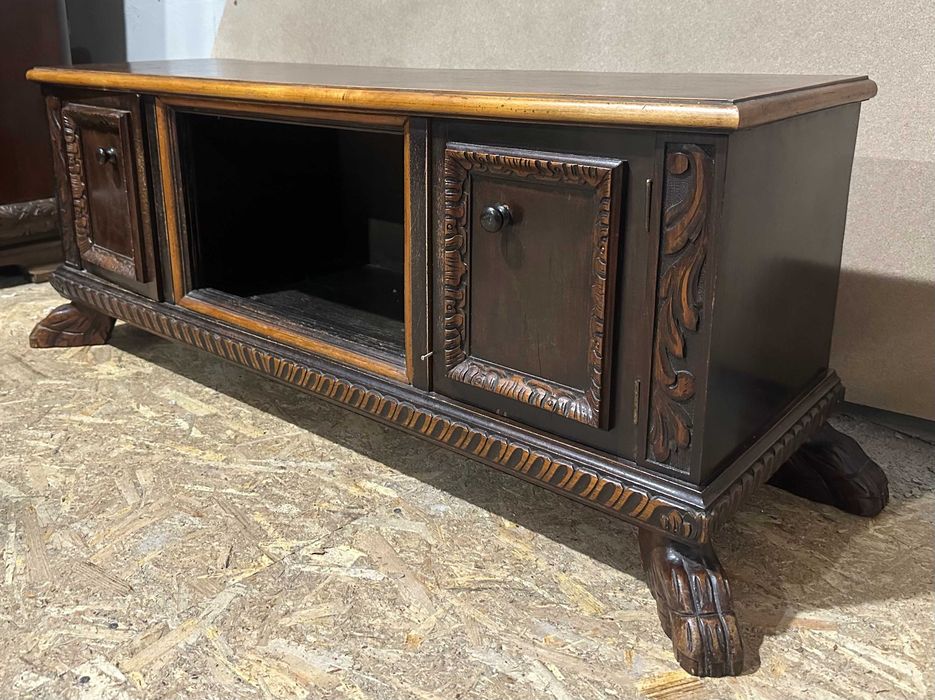 Comoda Vintage din lemn Stil Neo Baroc cu elemente sculptate