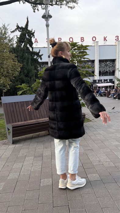 Продам норковую шубу