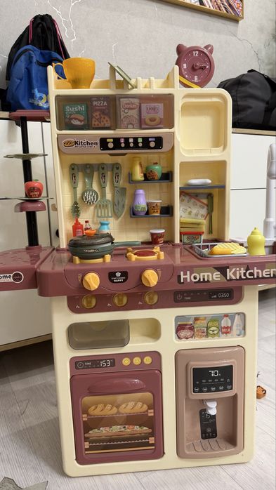 Продам детскую кухню