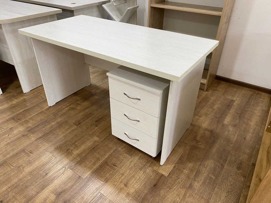Письменный стол от производителя