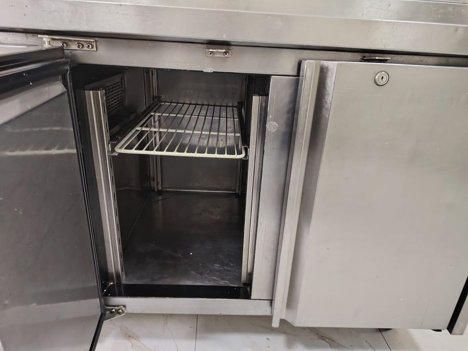 Стол холодильник для суши и пиццы