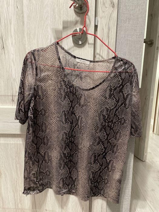 Блузки разные в обьявлениях