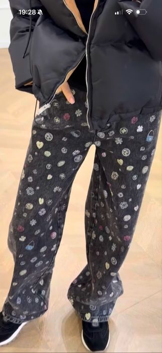 Джинсы новые размер 26