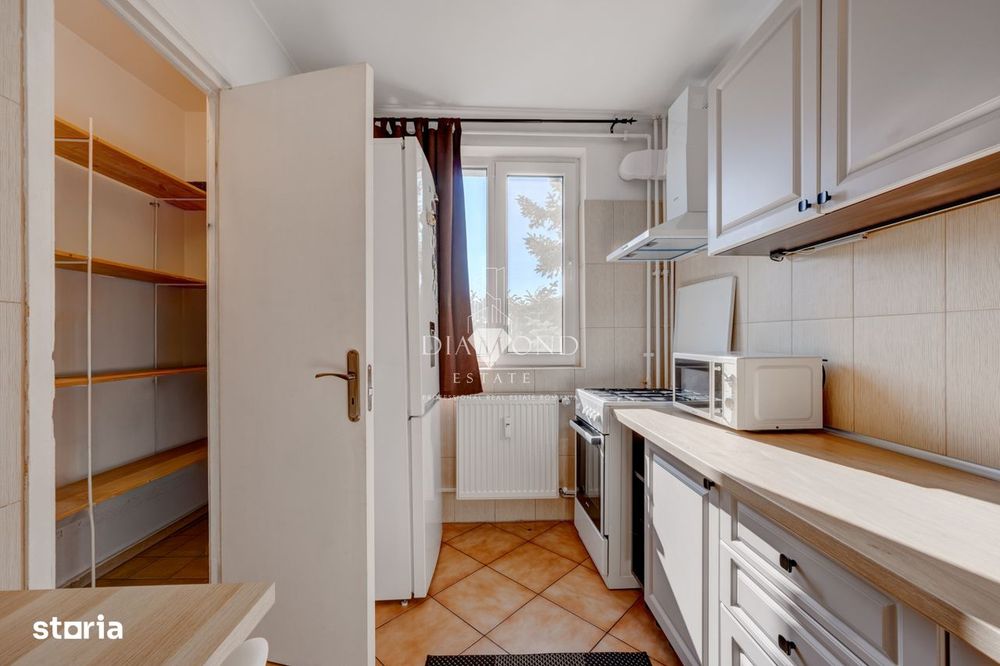 Apartament 3 camere decomandat | Metrou 1 Decembrie | Parcare inclusa
