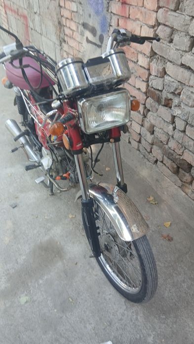 Moto srochna sotiladi
