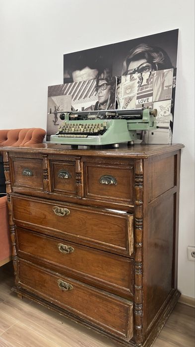 Продам комод с печатной машинкой