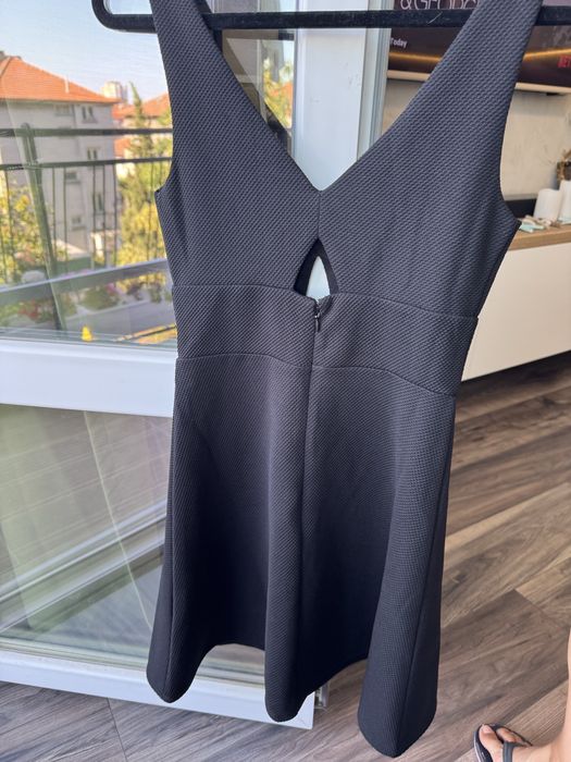 Рокля Guess нова