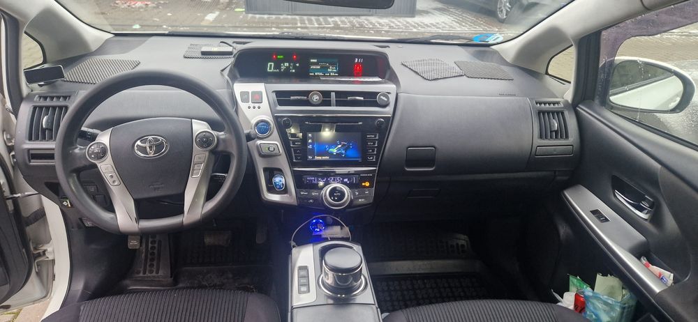 Vand Toyota prius+(7locuri)