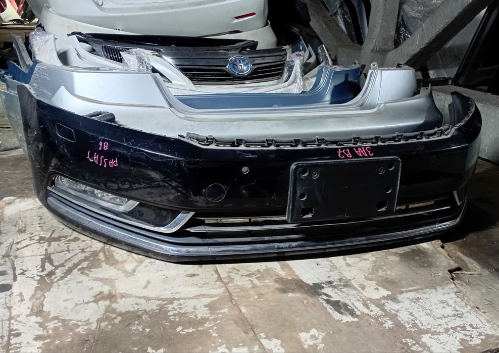 Передний бампер Volkswagen Passat B7