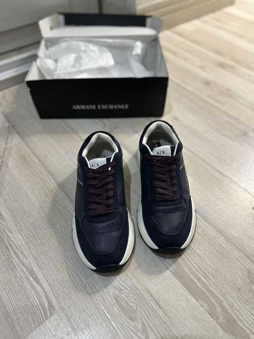 Продам Кроссовки Armani Exchange