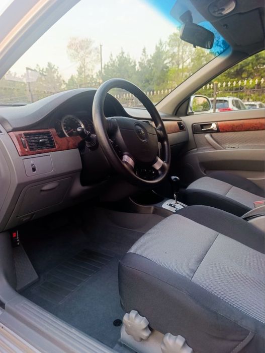 Laseti 2013 yil 1.6 avtomat