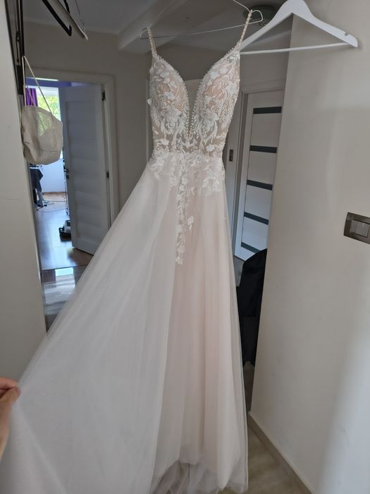 Vând rochie de mireasă
