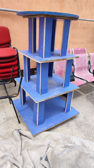 Пирамидная полка