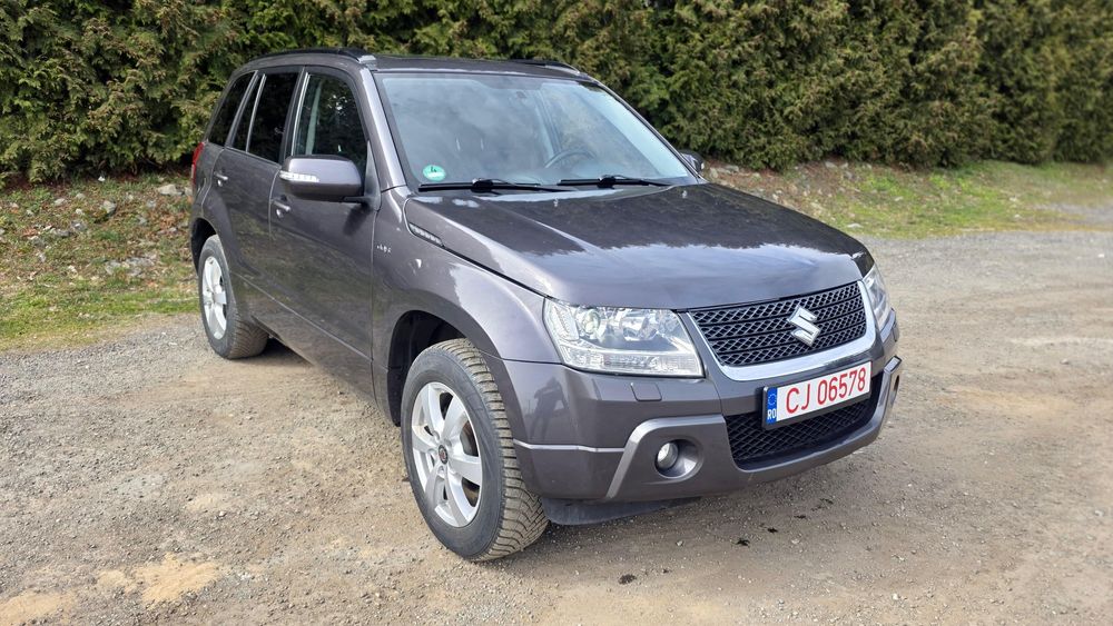 Suzuki Grand Vitara 4x4 euro 5 full navi trapa