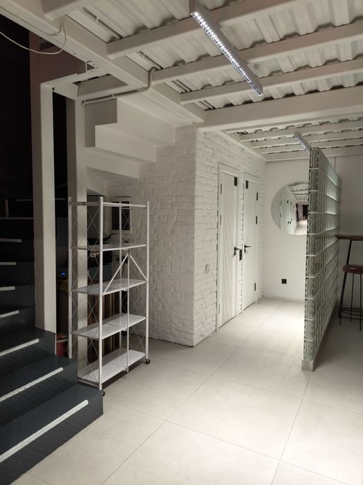 Продается коммерция в Яшнабадском районе в бизнес центре класса "А"