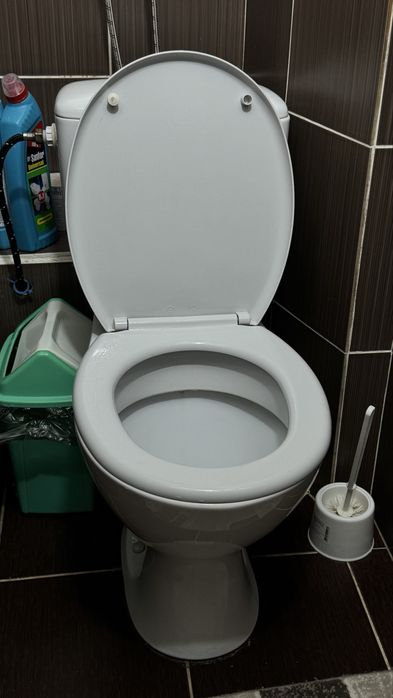 Продам унитаз Cersanit, хорошее состояние