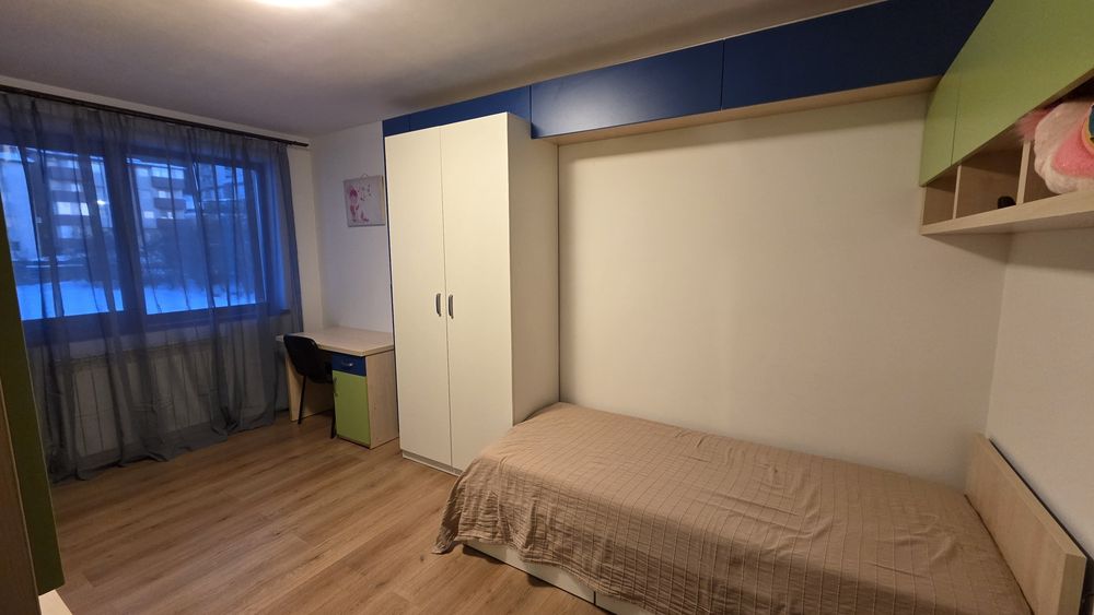 Închiriez duplex 800 EUR Floresti zona Cetatii
