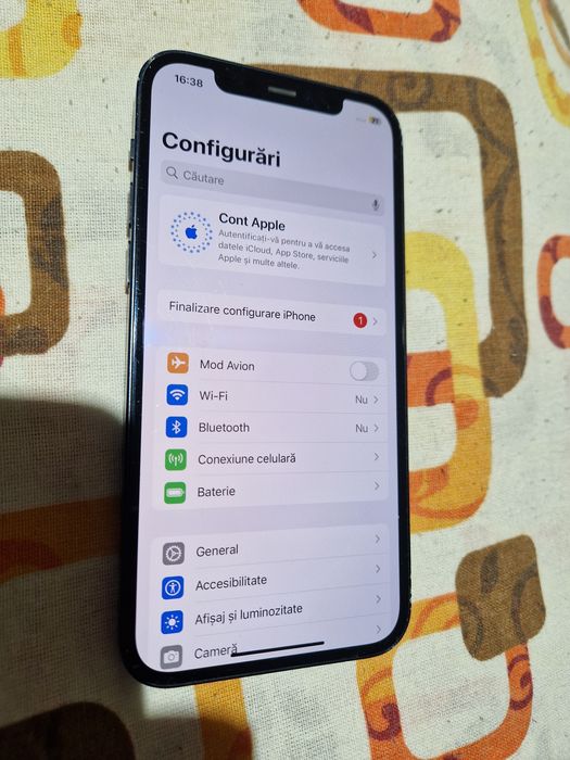 Vând iPhone 12 - Black