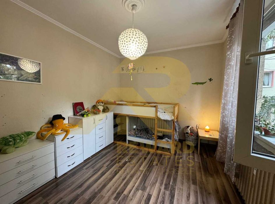 Продава се Тристаен апартамент в София, Оборище - 90 кв.м за 2667 €/кв.м - Снимка #8