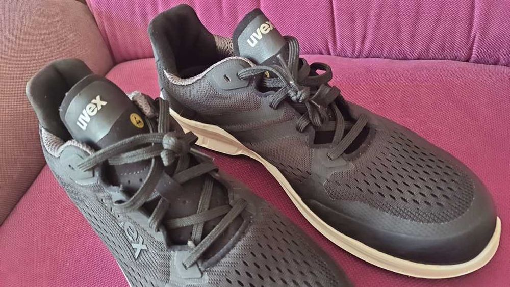 Pantofi UVEX S1 SRC ESD marimea 44