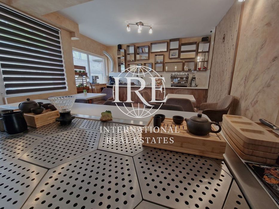 Търговско помещение за под наем! Top локация – идеален център! Чудесн