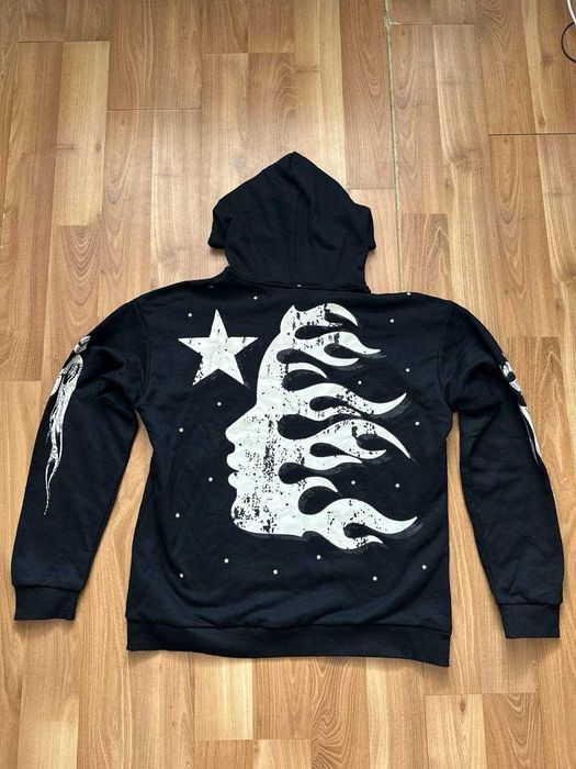 Hanorac Hellstar cu eticheta (nu Nike, Gucci, Adidas, Balenciaga)