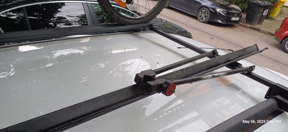 Suport 2 biciclete Thule pentru masini cu coarne longitudinale