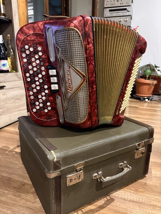 Acordeon Hohner Riviera 2 / 96 başi