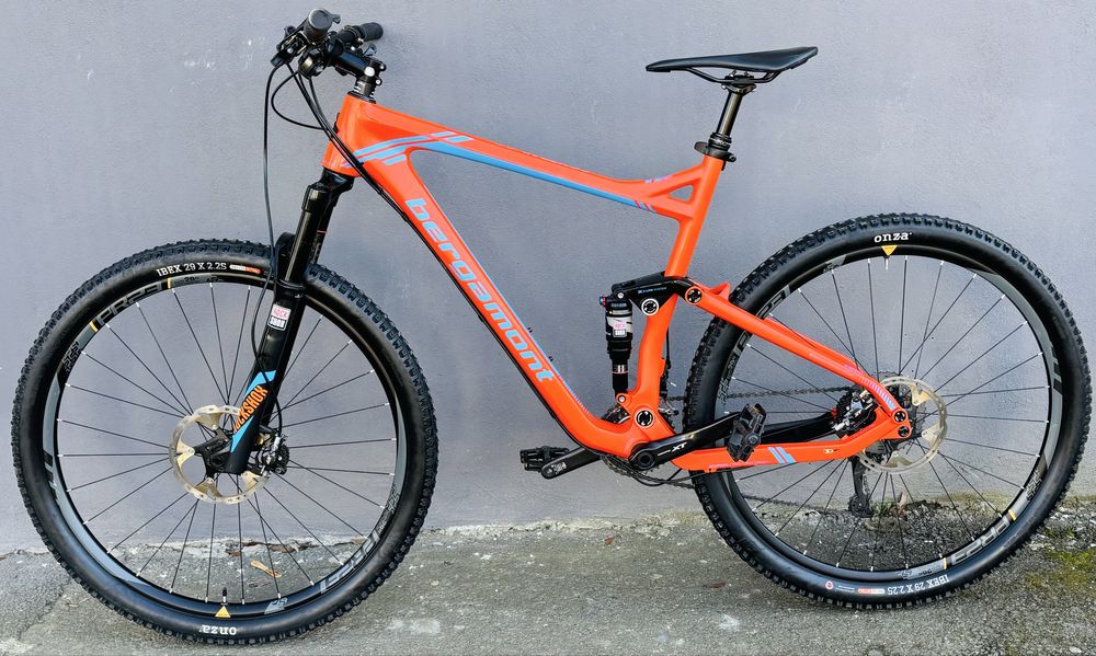 Bicicleta Mountain-Bike MTB BERGAMONT FULL S CONTRAIL 9 din CARBON  !!