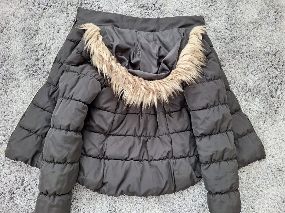 Super pret! Geaca/ Jacheta matlasata H&M, marimea 38, aproape noua