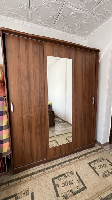 Шкаф купе и кровать