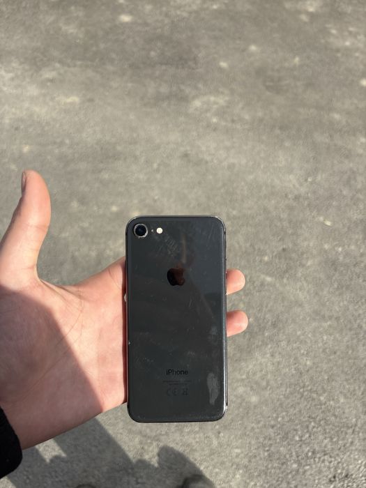 Продам айфон 8 б/у