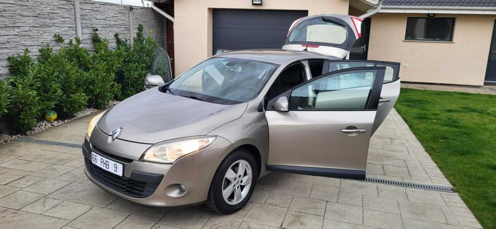 Renault Megane Model Bose