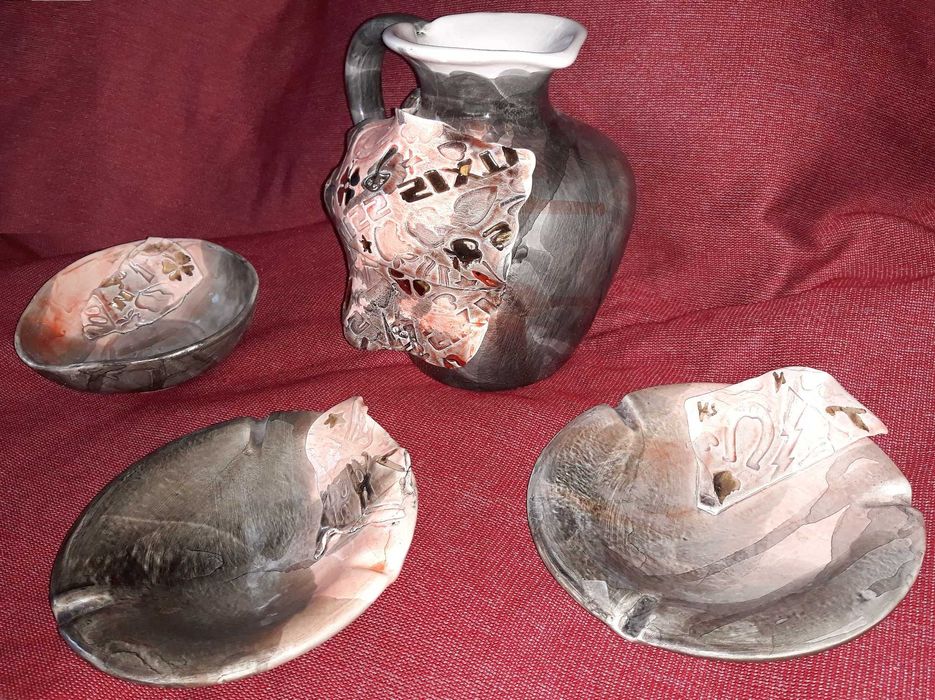 Кана и три чинийки. Керамика