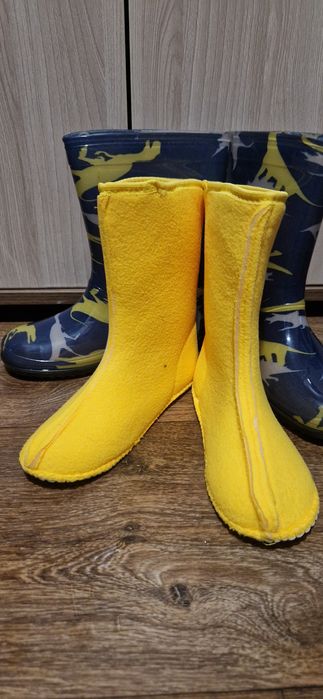 Продам резиновые сапоги