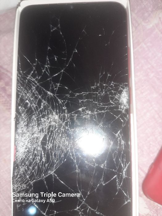 Телефон самсунг сломанный