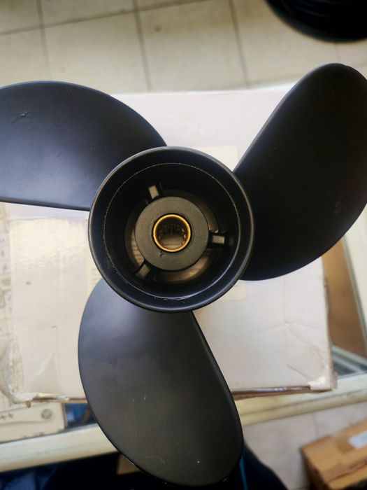 Винт,пропелер за Merkury