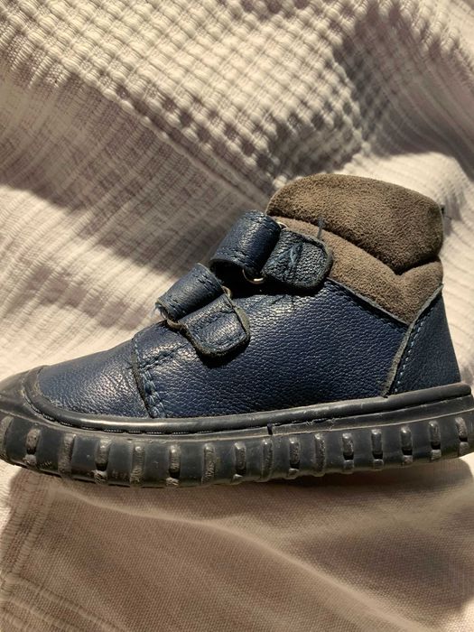 зимни обувки  за момче 23 номер естествена кожа