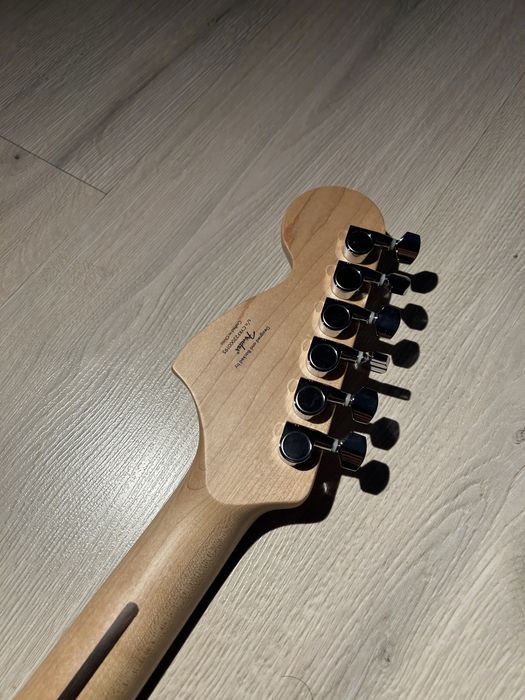 Squier FSR Affinity Series™ Stratocaster® HSS Olympic White