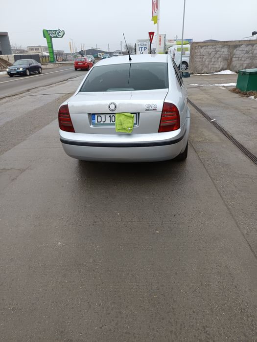 Vând Scoda Superb