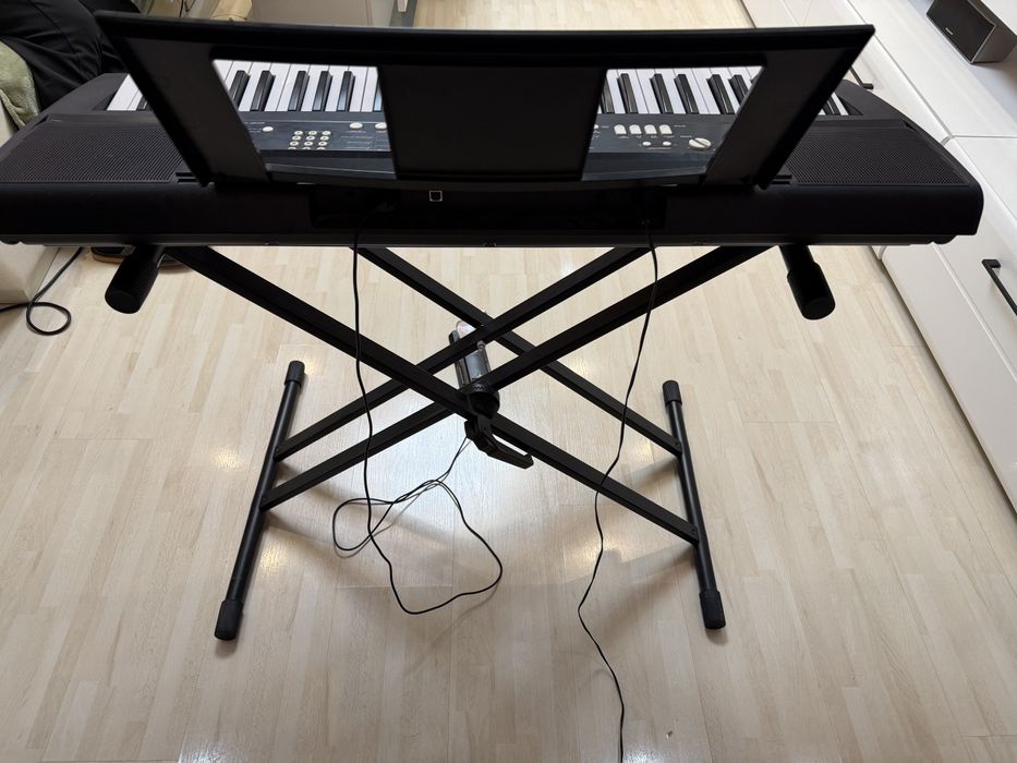 Синтезатор Yamaha EZ220