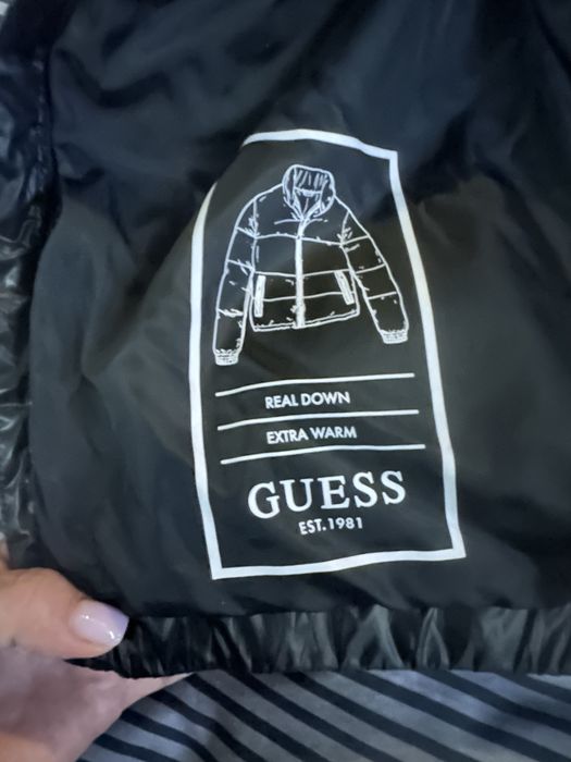 Детско яке Guess оригинал, с пълнеж от естествен пух