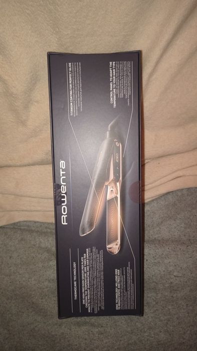 Placa de indreptat parul ROWENTA Thermocare SF8120F0, noua, sigilata