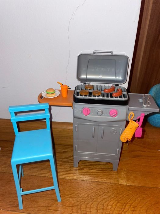 Jucării cu diverse accesorii